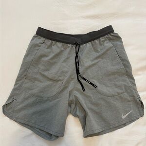 Men’s Nike running shorts with lining shorts